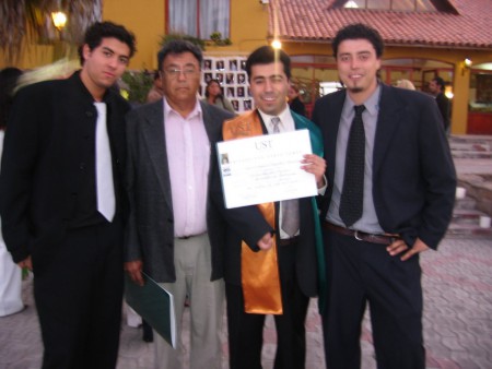 MI FAMILIA ACOMPANANDOME, HACIA POCO MESES QUE MI AMADA MAMITA SE HABIA IDO A SU HOGAR ORIGINAL. PERO SE QUE IGUAL ESTABA AHI